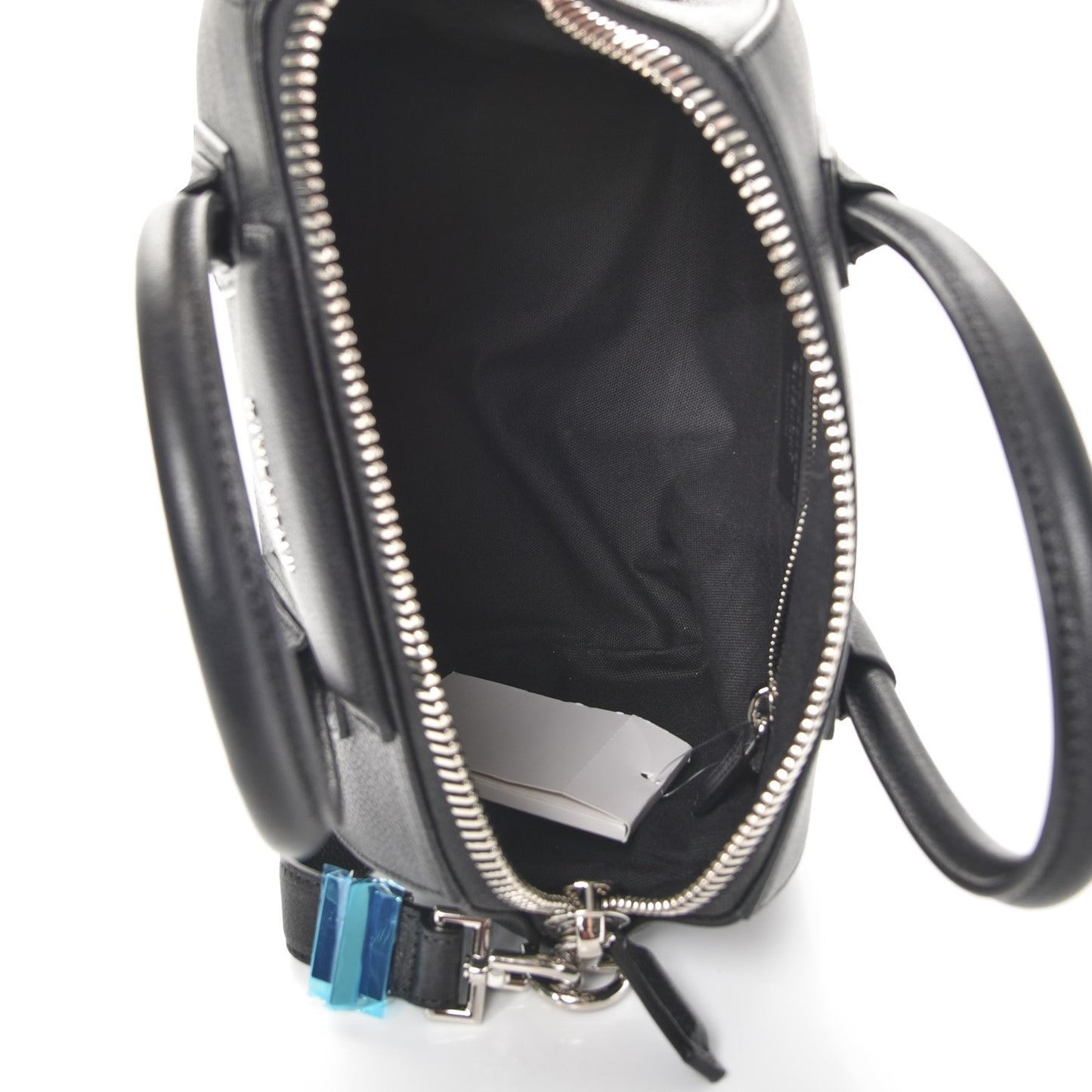 Grained Calfskin Small Antigona Black
