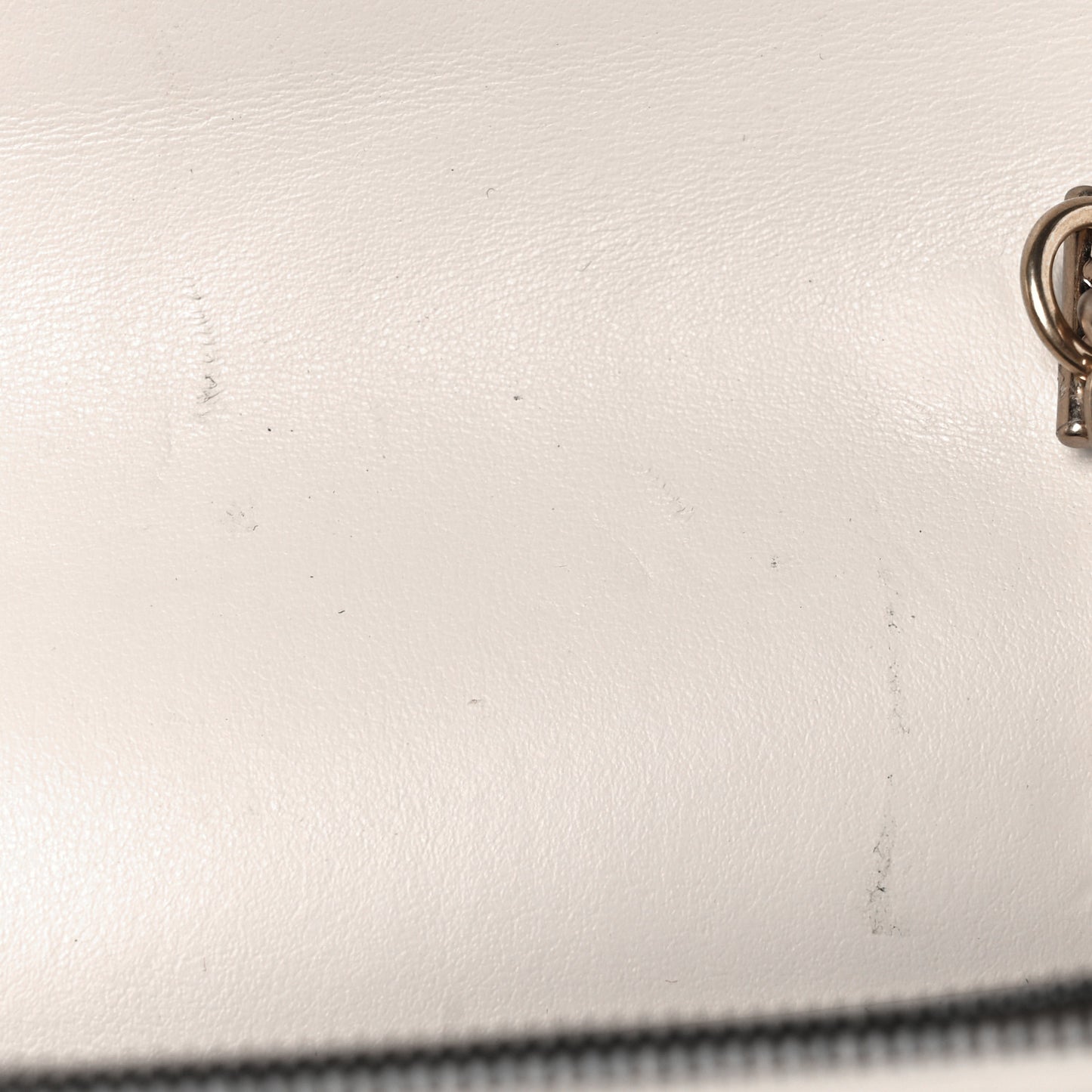 Calfskin Matelasse GG Marmont Chain Wallet Mystic White