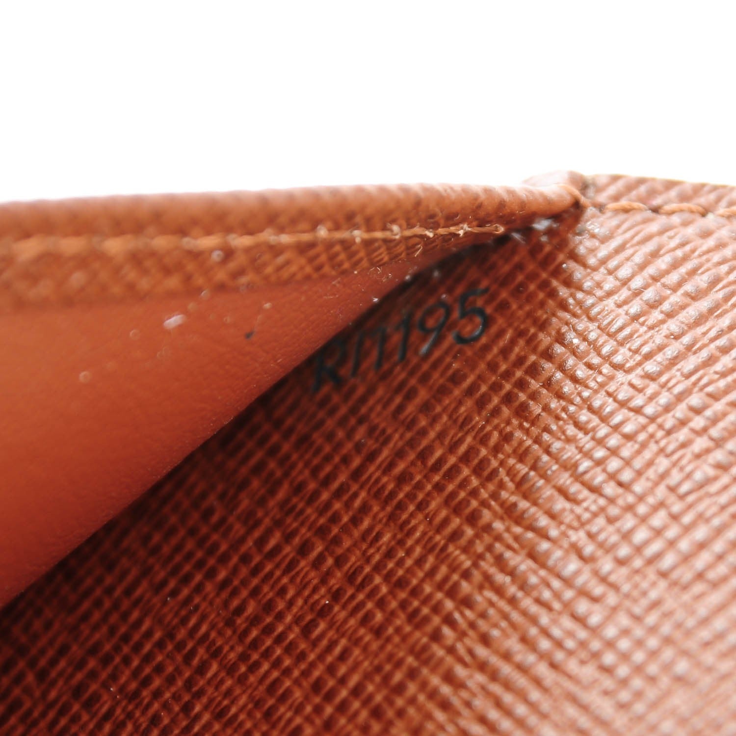 Louis Vuitton Monogram Medium Ring Agenda Cover 7 of 7