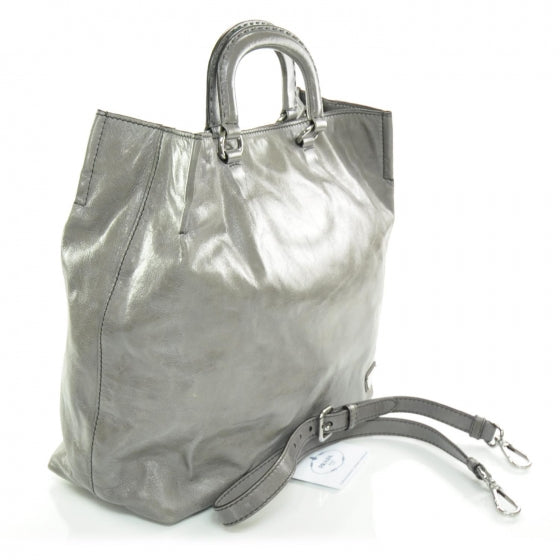 Vitello Shine Tote Fumo