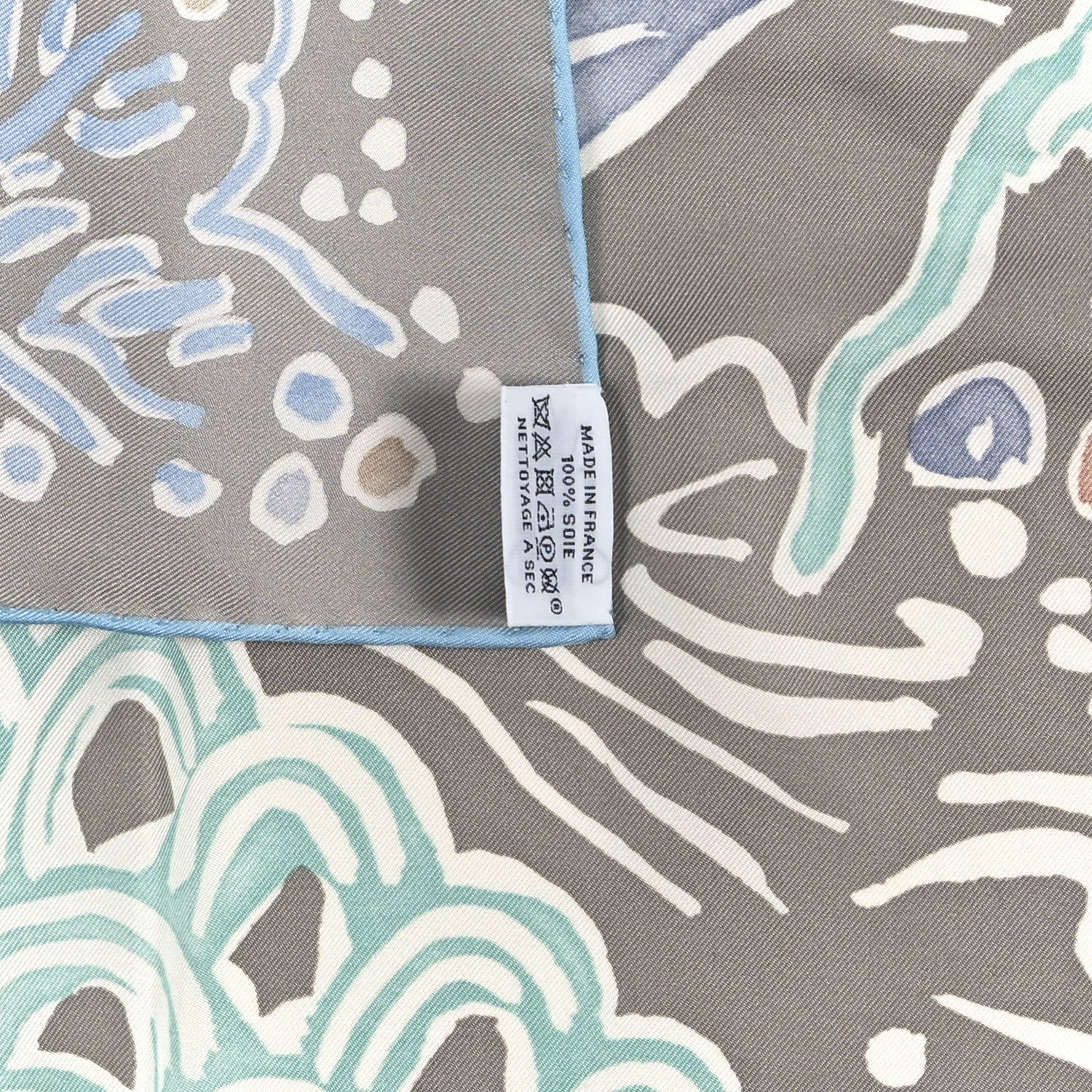 Hermes Silk Isola Di Primavera Scarf 90 Gris Clair Bleu Paradis 3 of 3