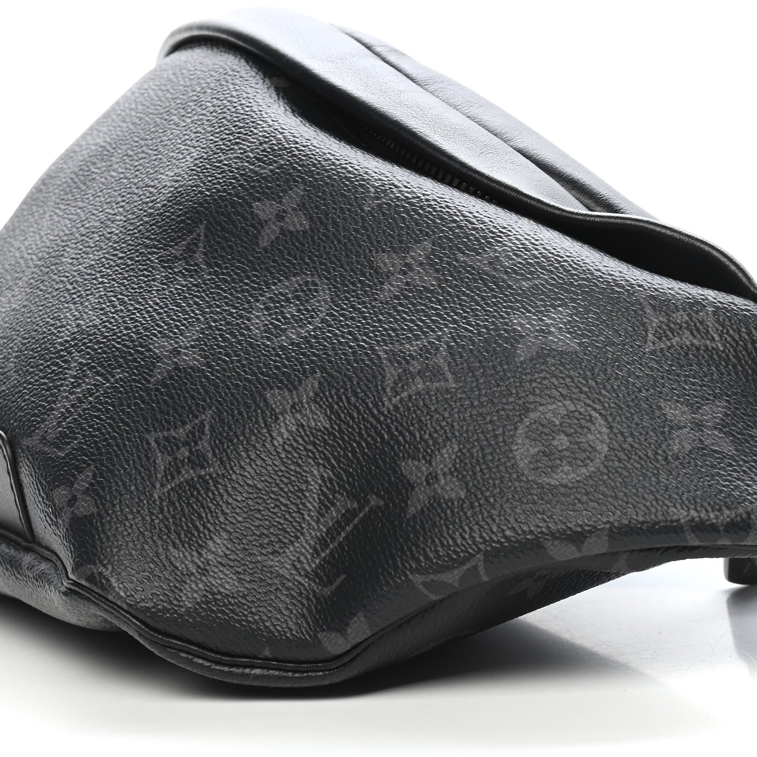 Louis Vuitton Monogram Eclipse Discovery Bumbag 8 of 8