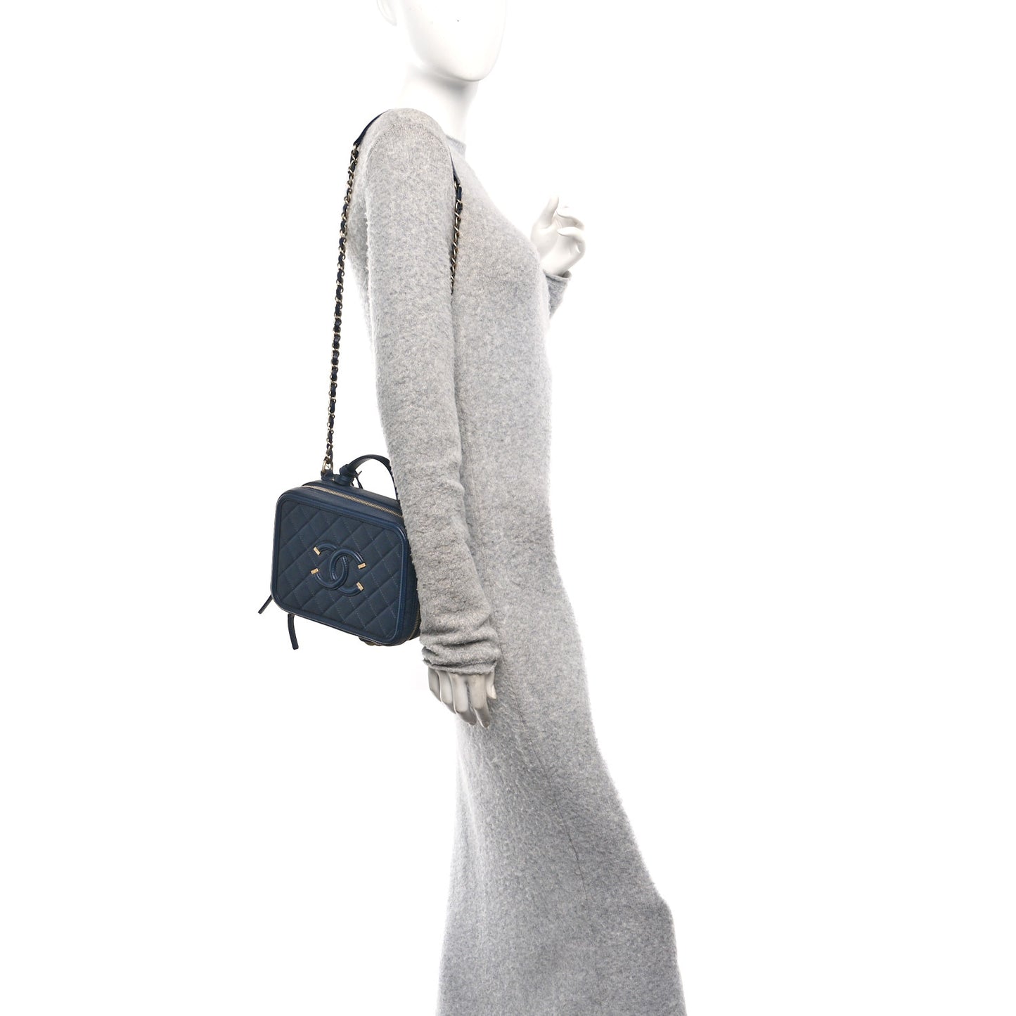 Caviar Quilted Medium CC Filigree Vanity Case Navy