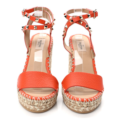 Valentino Garavani Grained Calfskin Rockstud Ankle Strap Espadrille 15/105mm Wedge Sandals 39 Titian Natural 2 of 8
