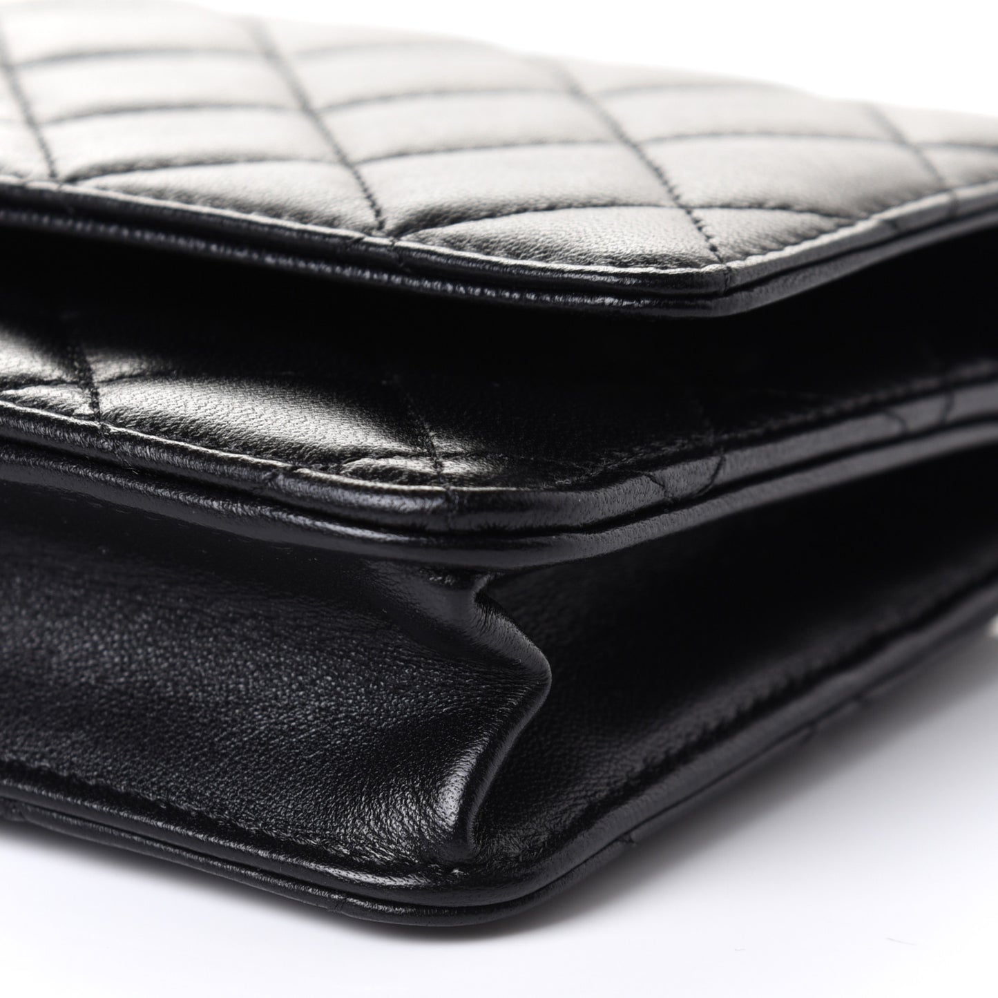 Lambskin Quilted Wallet On Chain WOC Black