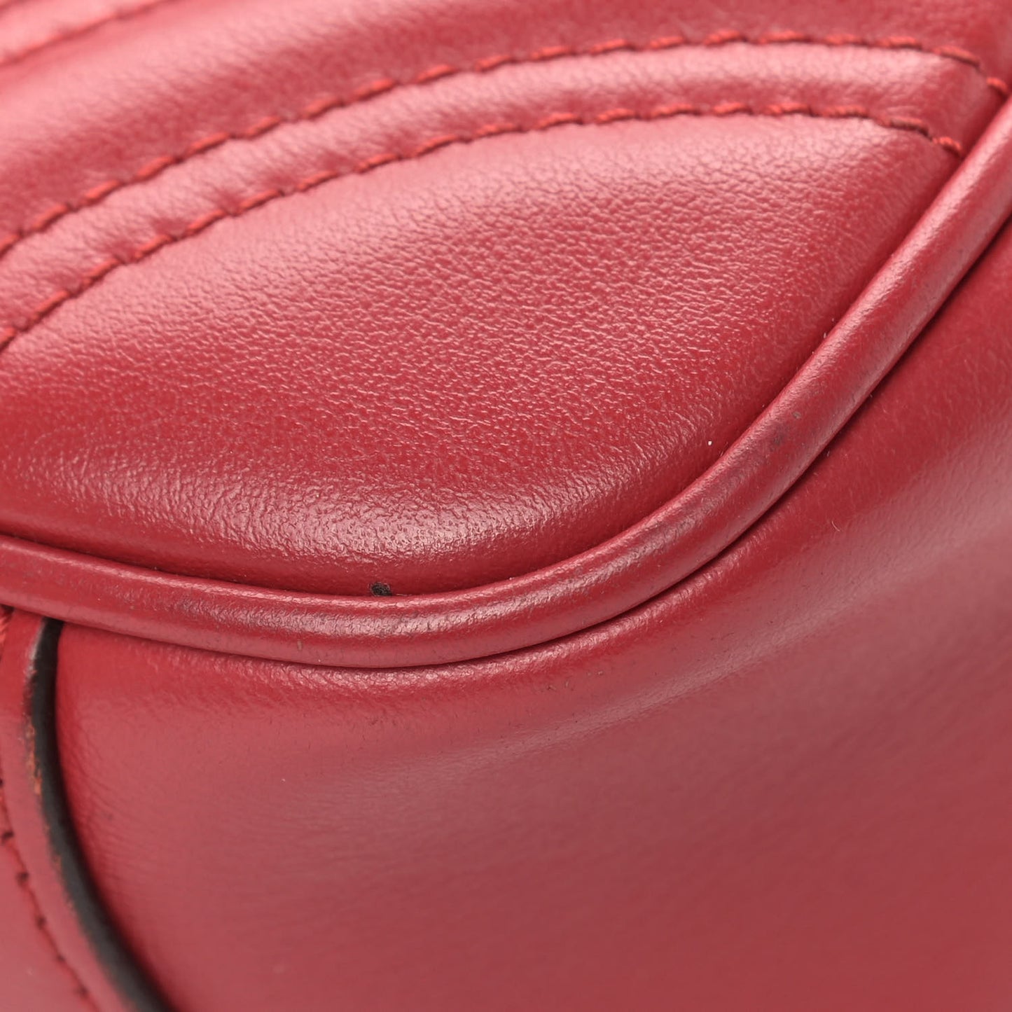 Calfskin Matelasse Mini GG Marmont Shoulder Bag Hibiscus Red