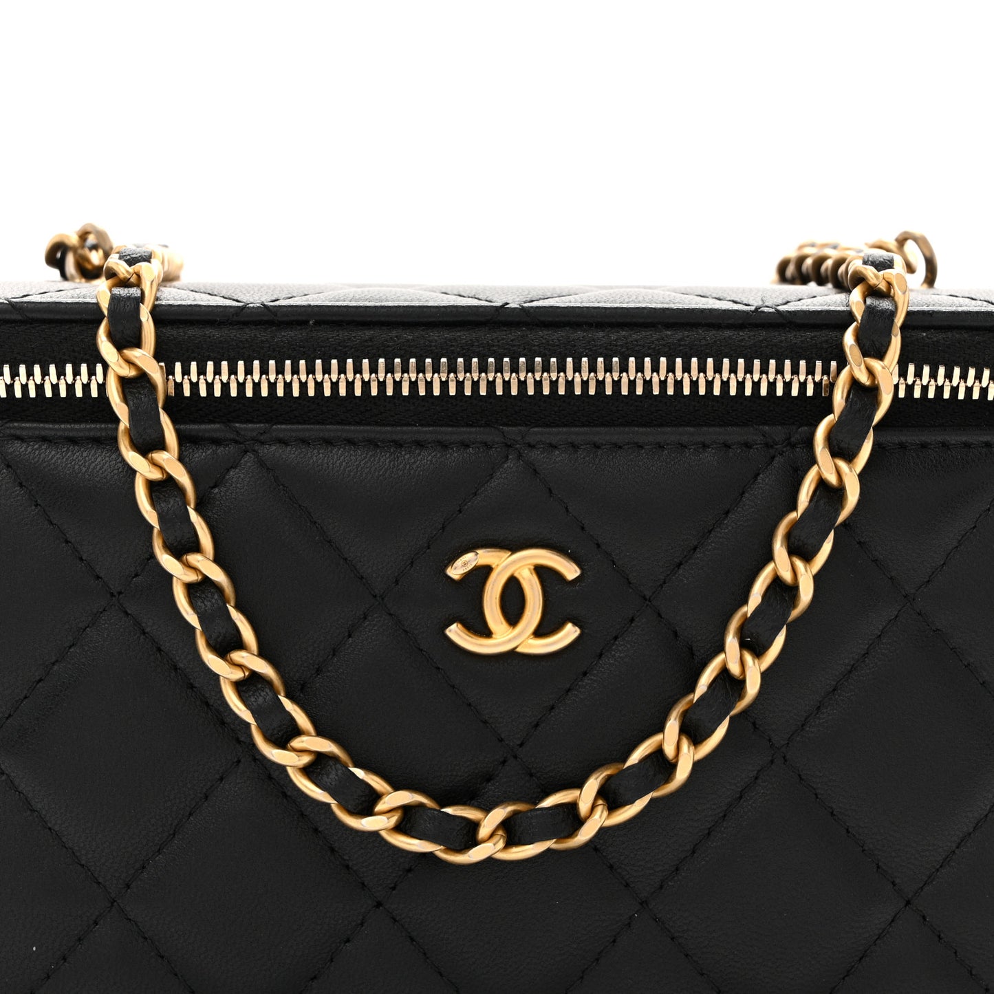 Lambskin Quilted Pearl Crush Small Vanity Case With Chain Black