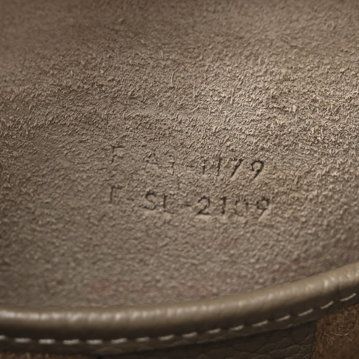 Drummed Calfskin Nano Luggage Souris