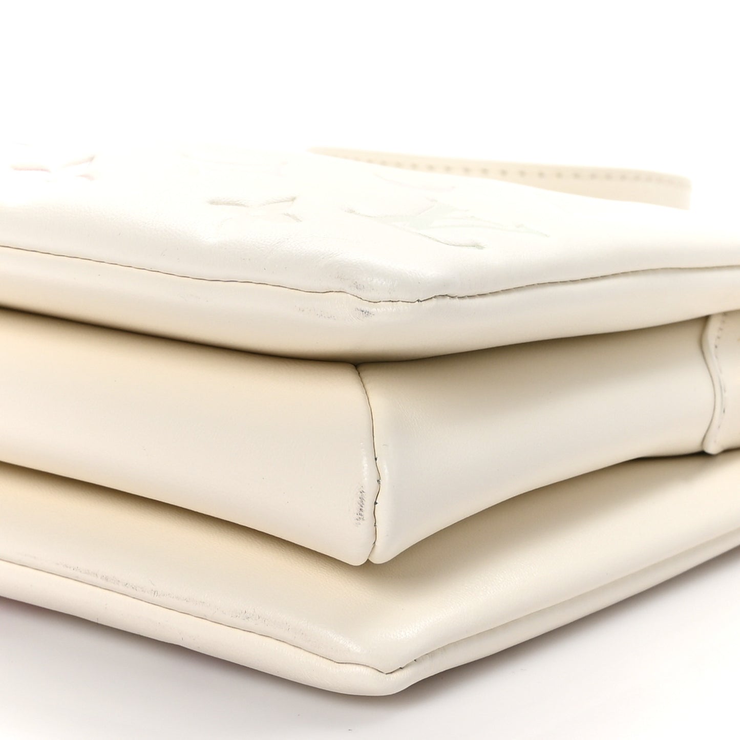 Lambskin Monogram Embossed Coussin BB Quartz Multicolor