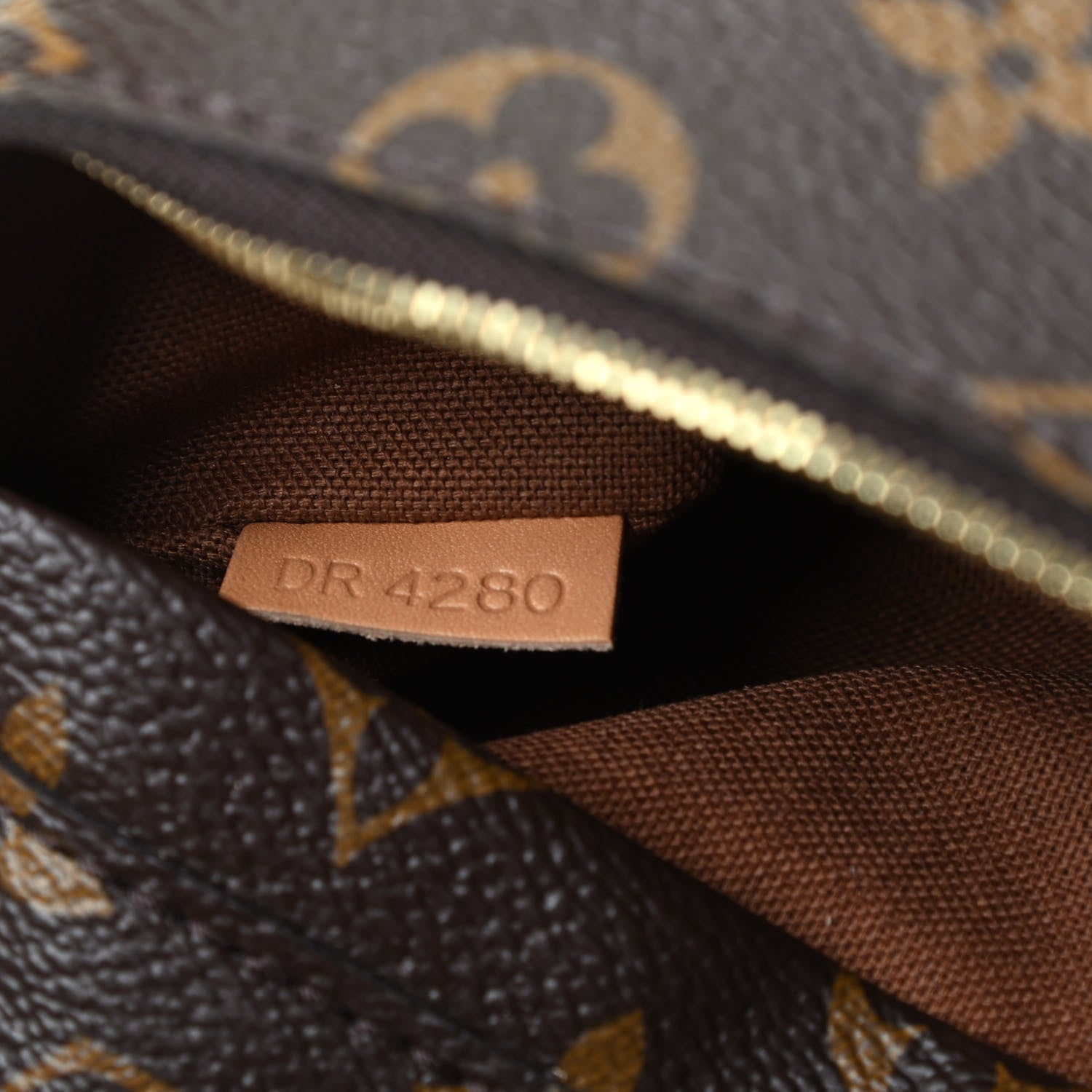 Louis Vuitton Monogram Montsouris PM 7 of 9