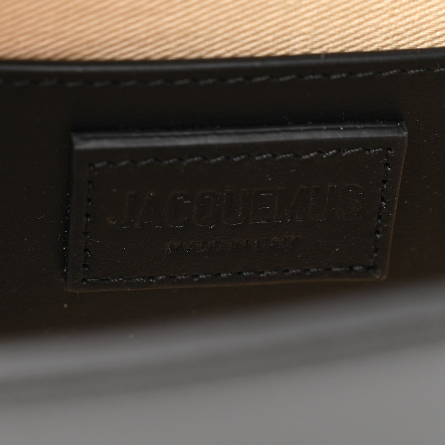 Smooth Calfskin Le Bambino Long Black