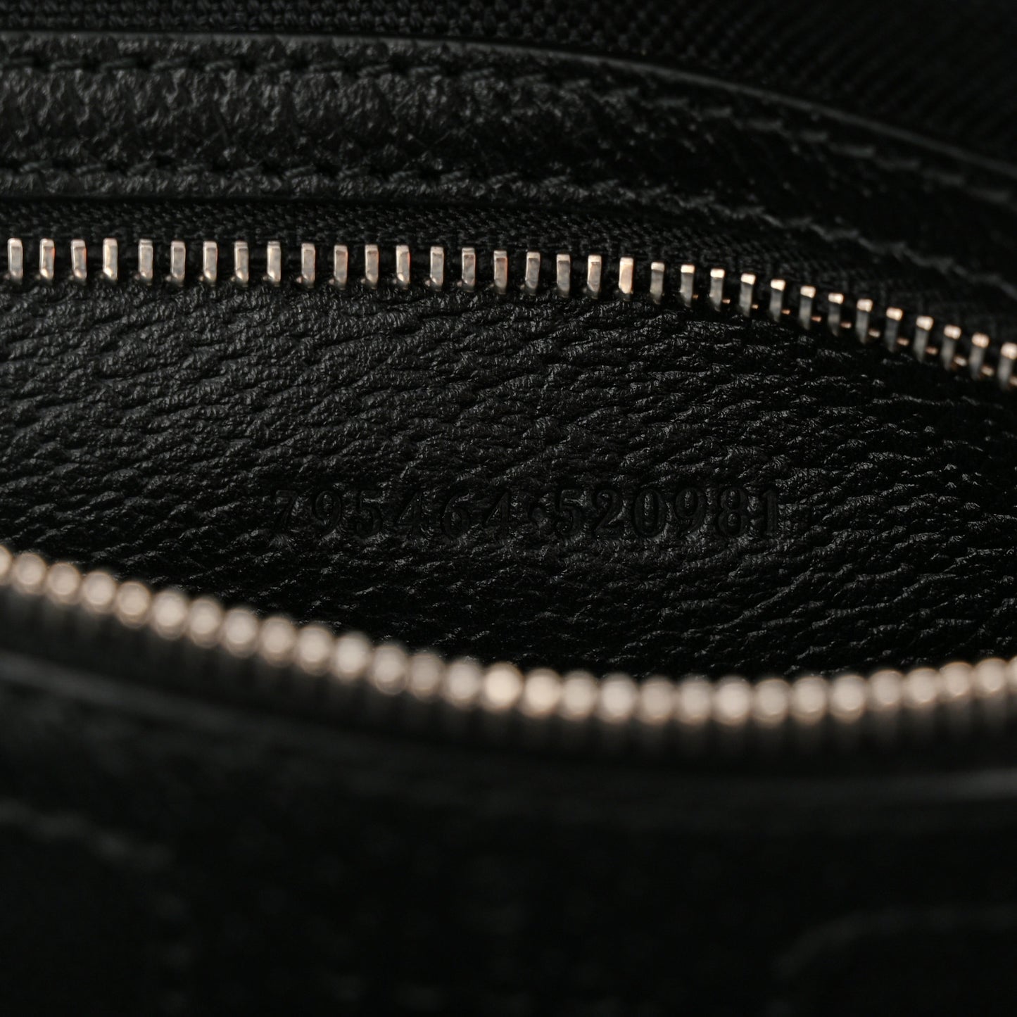 GG Supreme Monogram Small Crossbody Bag Black