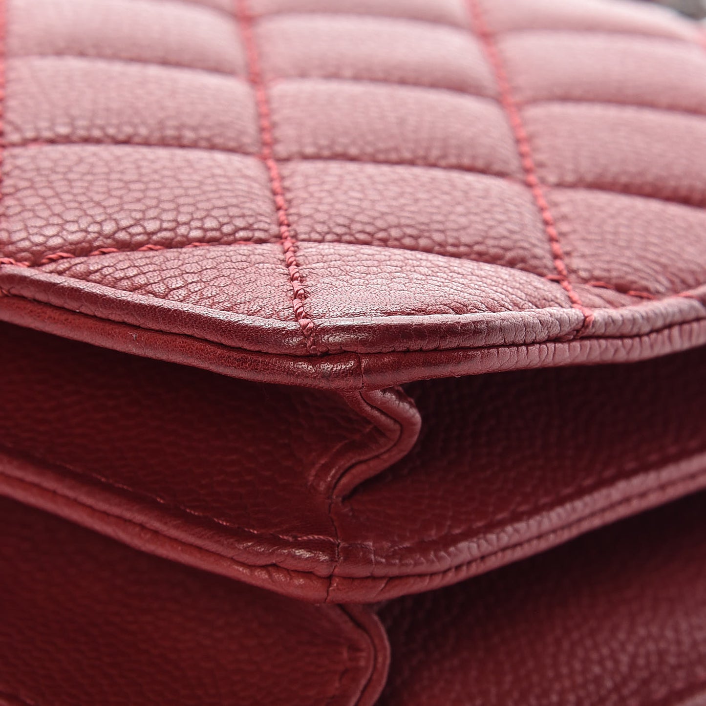Caviar Quilted Flap With Chain Red