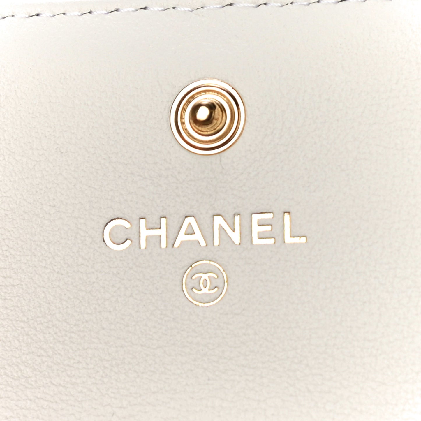 Calfskin Quilted About Pearls Card Holder Flap With Chain White