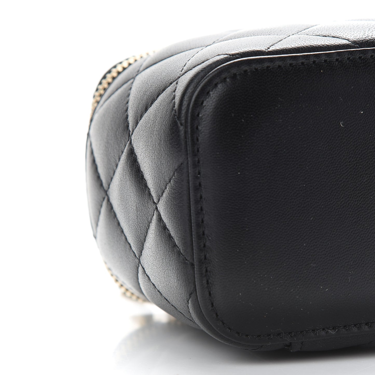Lambskin Quilted Mini Pearl Crush Vanity Case With Chain Black