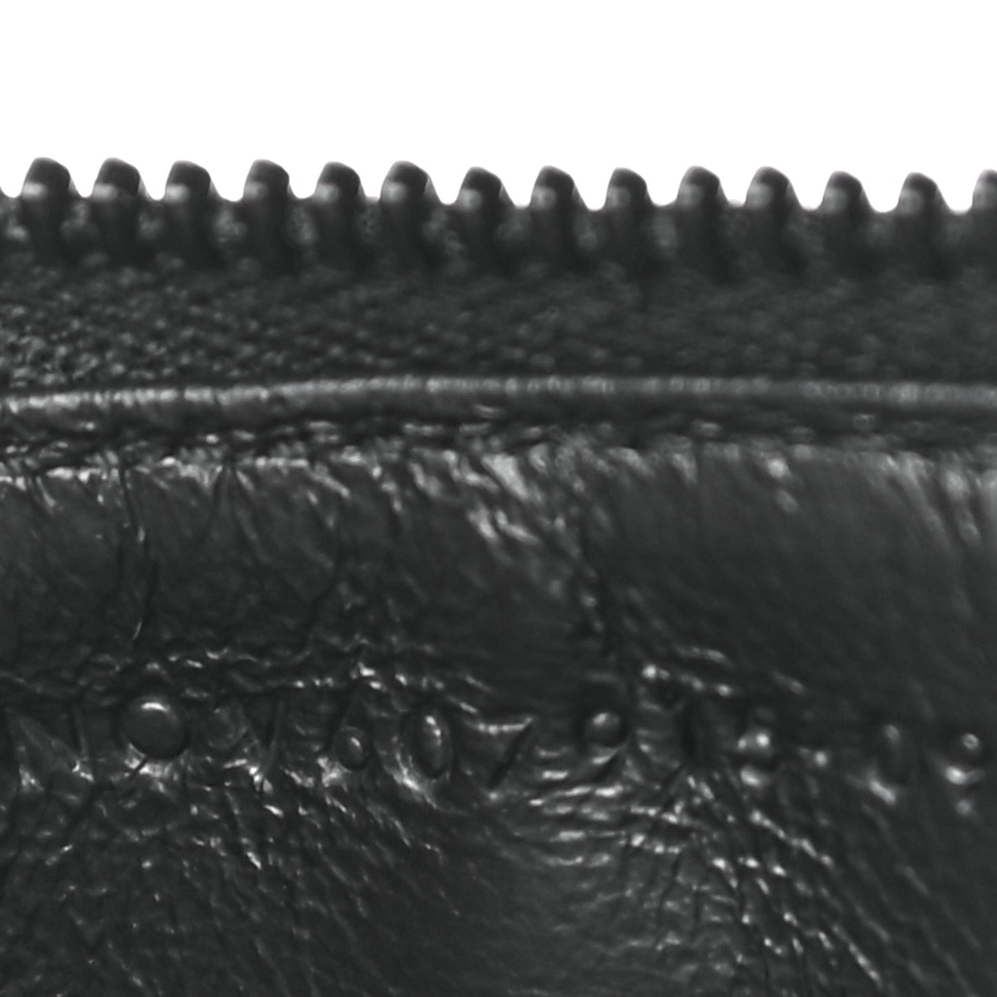 Grain De Poudre Matelasse Chevron Monogram Fragments Zippered Card Case Black