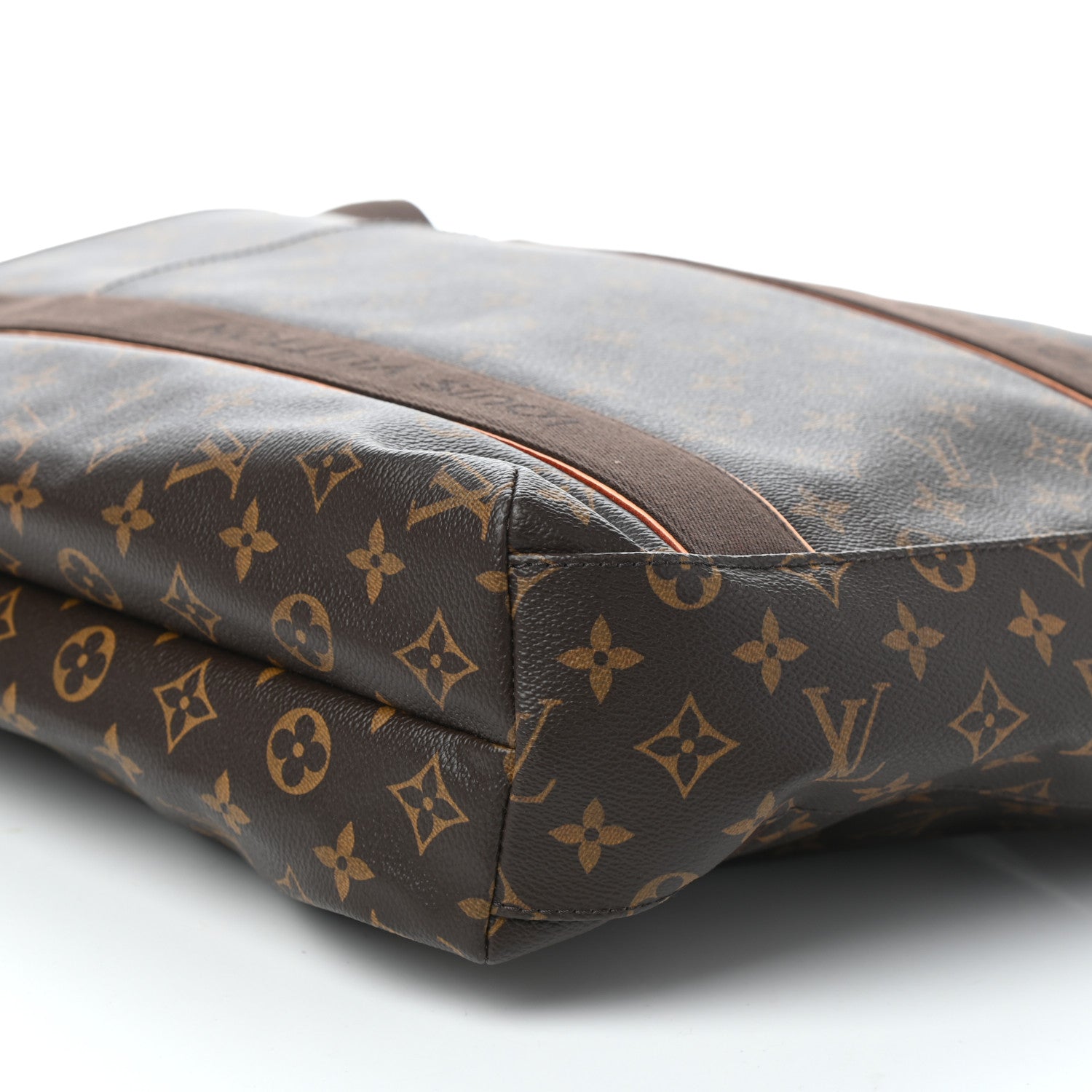 Louis Vuitton Monogram Cabas Beaubourg 8 of 9