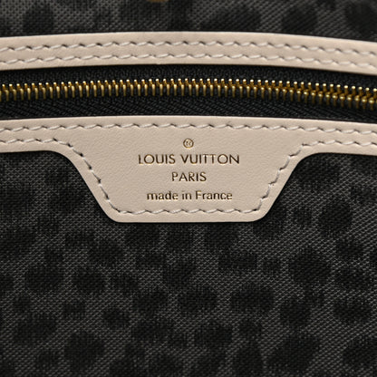 Louis Vuitton Monogram Giant Wild At Heart Neverfull MM Creme 7 of 10