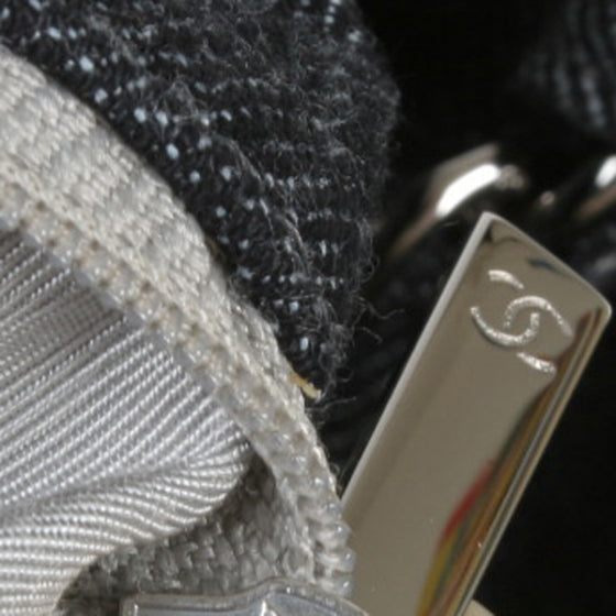 Chanel Denim Quilted Stretch Spirit Messenger Bag 14 of 16