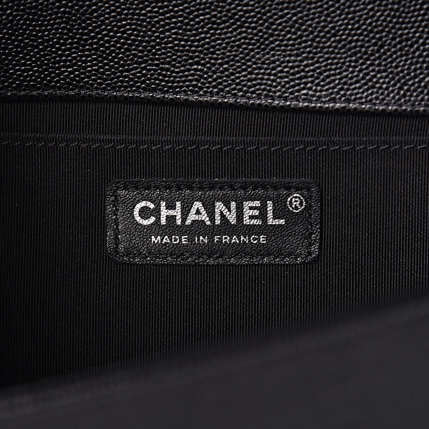Caviar Quilted Medium Boy Flap Black