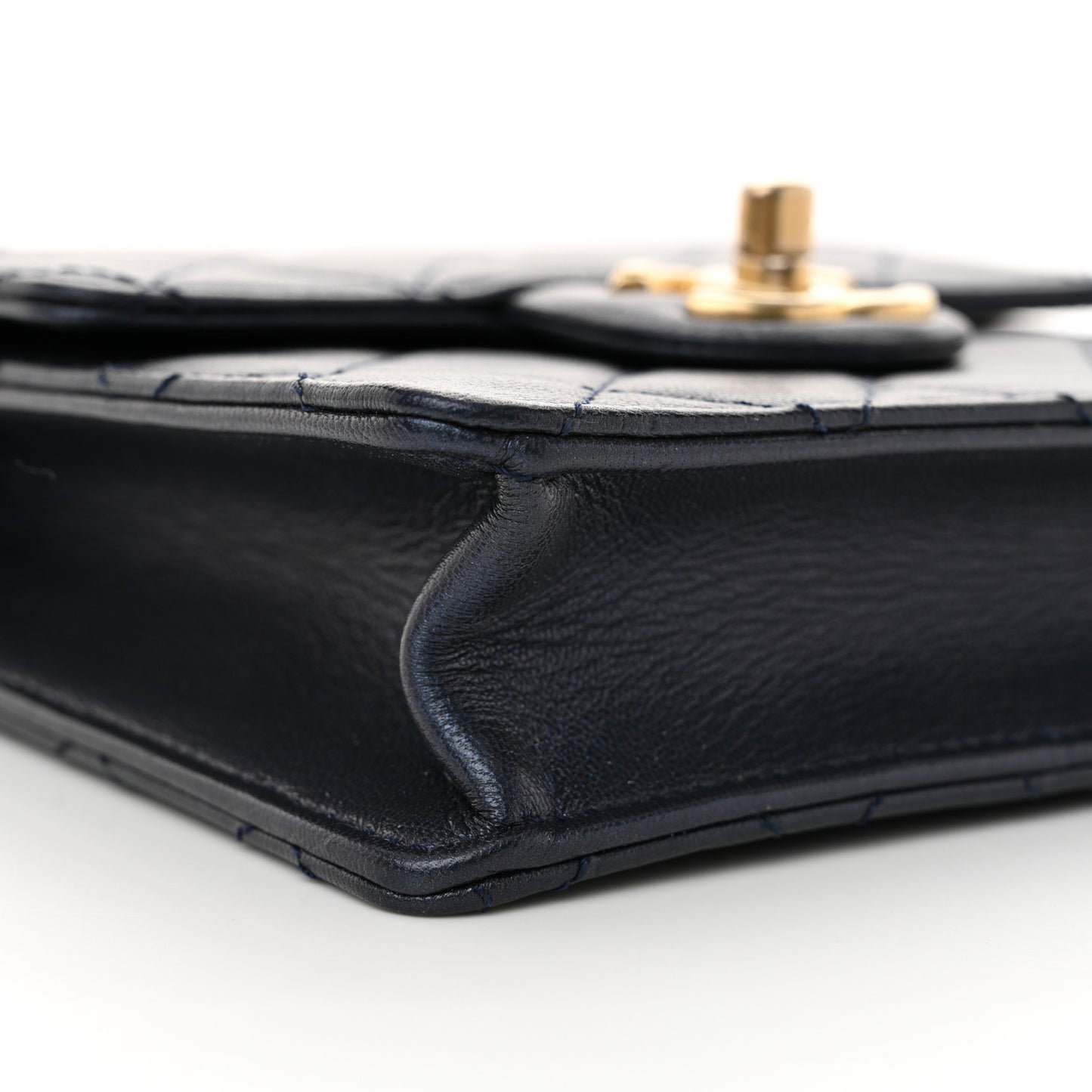 Iridescent Lambskin Quilted Chic Pearls Flap Navy Blue