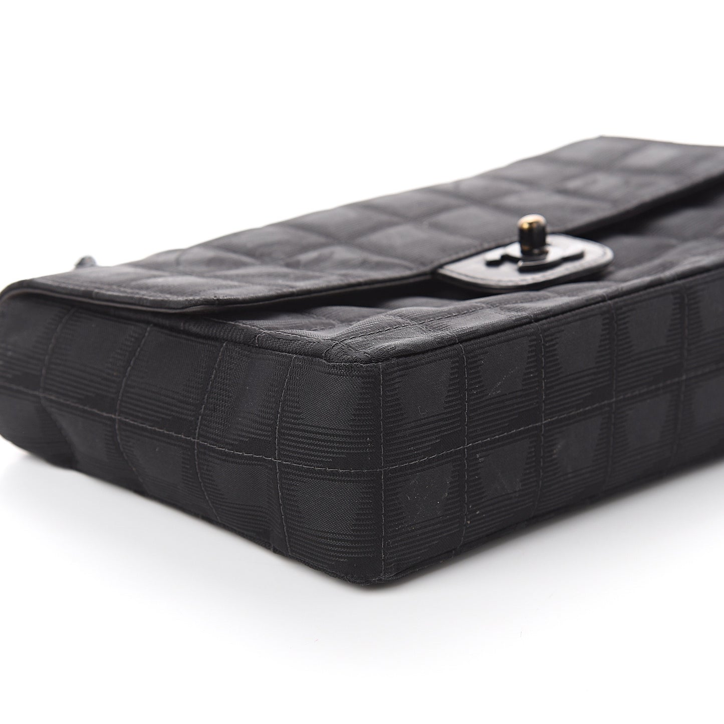 Nylon Medium Travel Flap Black