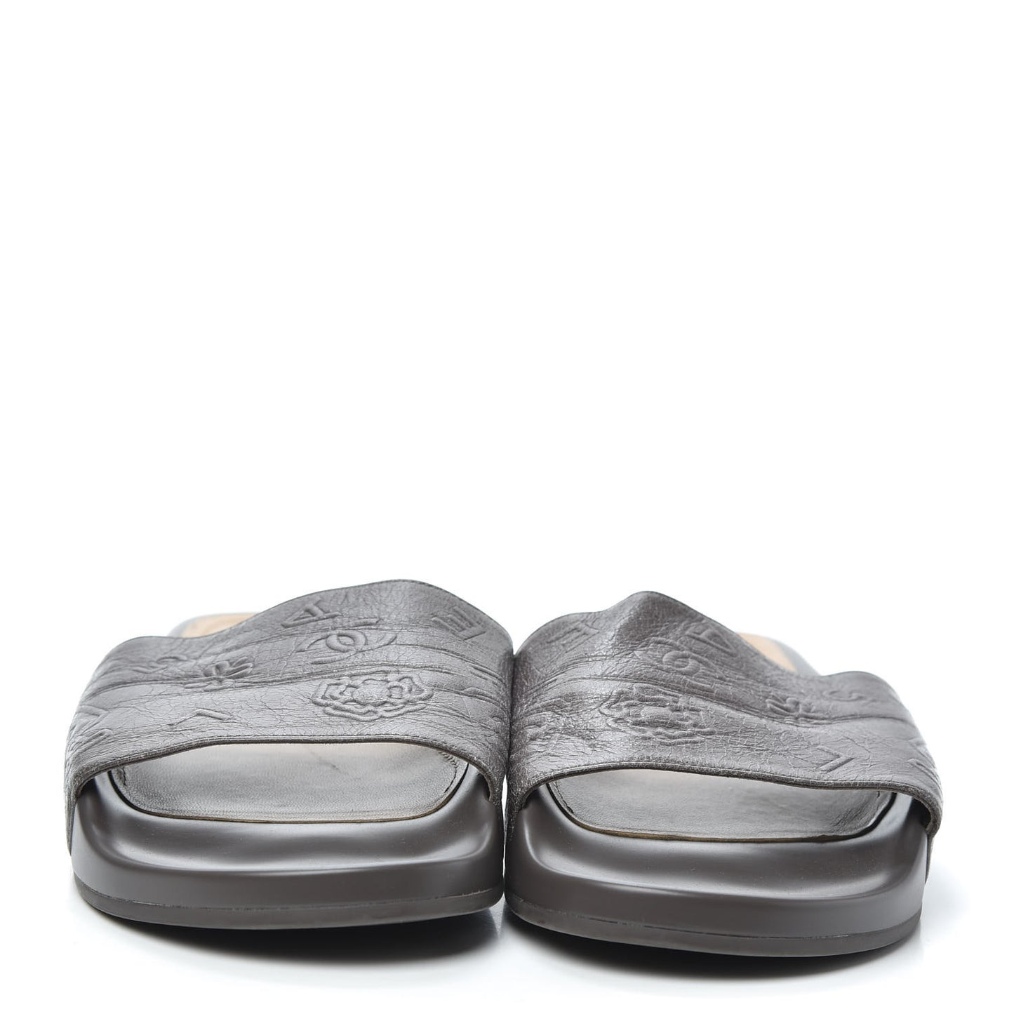 Rubber Charm Embossed CC Flat Slide Sandals 40 Dark Grey
