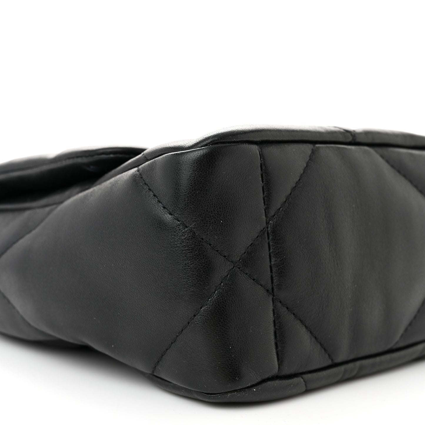 Lambskin Quilted Medium Chanel 19 Flap Black