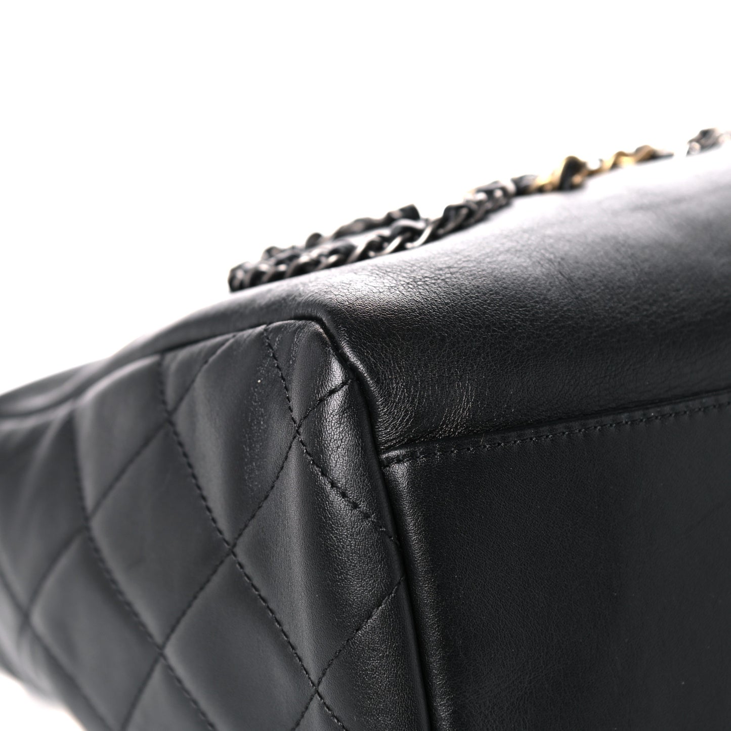 Calfskin Chain 20s Signature Hobo Black