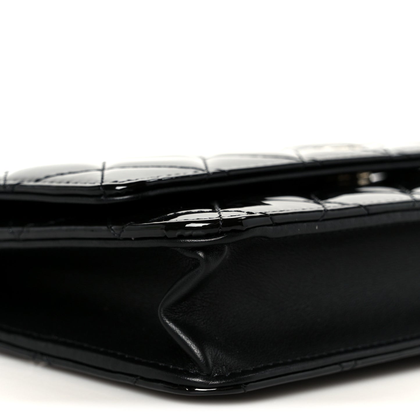 Patent Quilted Wallet On Chain WOC Black