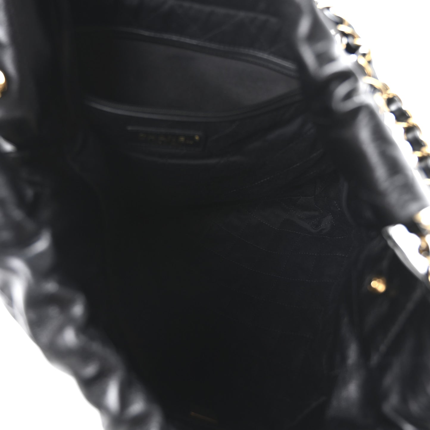 Shiny Calfskin Quilted Chanel 22 Black