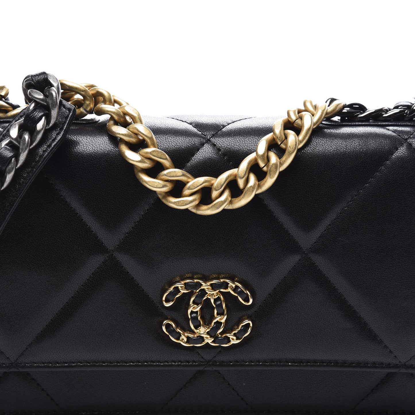 Goatskin Quilted 19 Wallet On Chain WOC Black