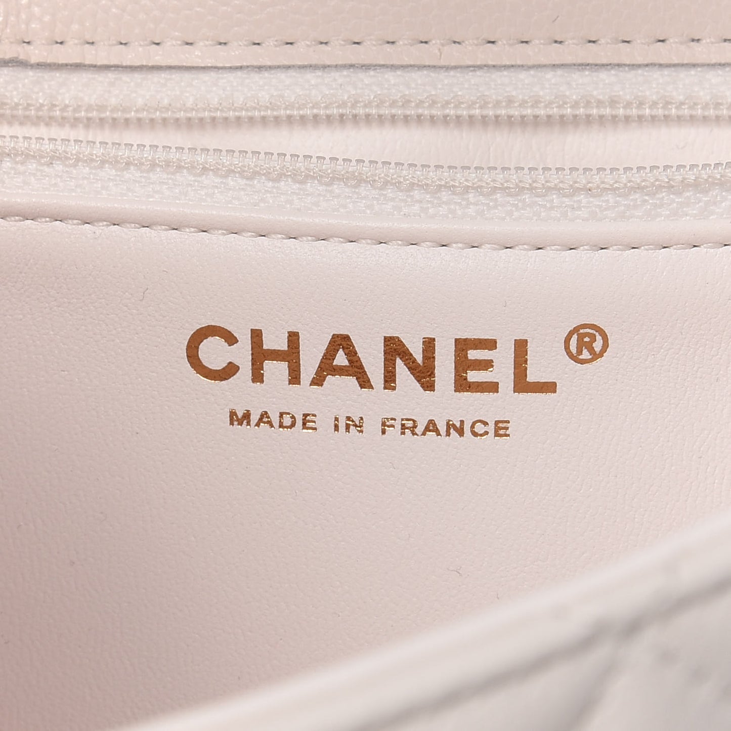 Caviar Quilted Medium Sweet Classic Flap White