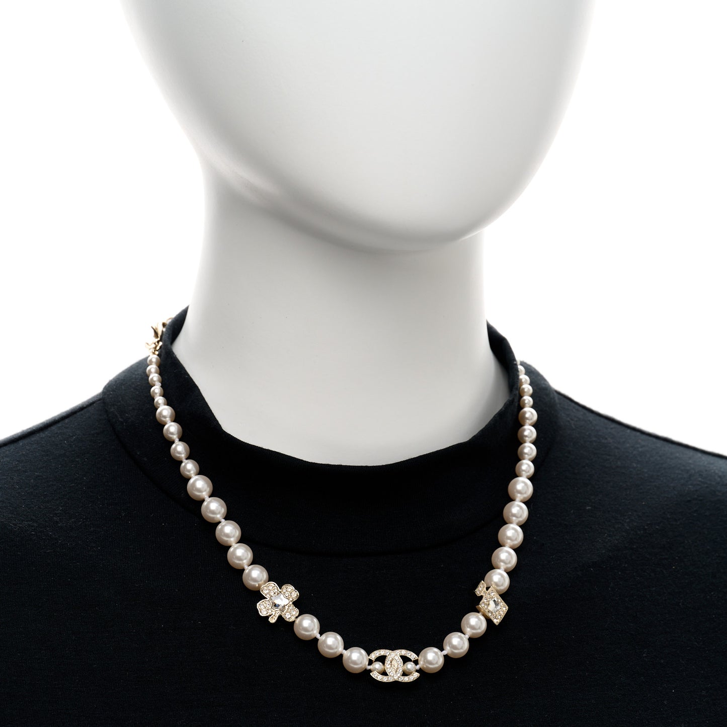 Pearl Crystal CC Short Charm Necklace Gold
