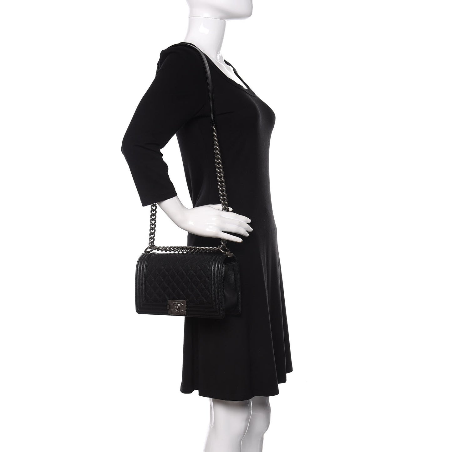 Caviar Quilted Medium Boy Flap Black