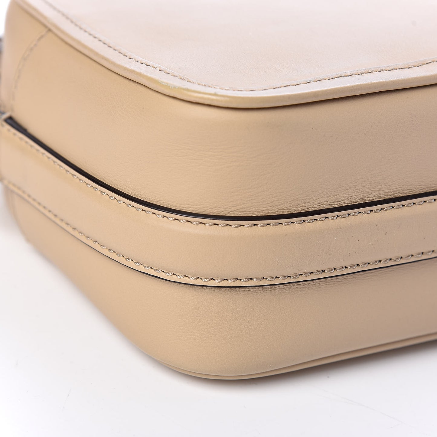 Vitello Century Opaco F is Fendi Camera Case Amido