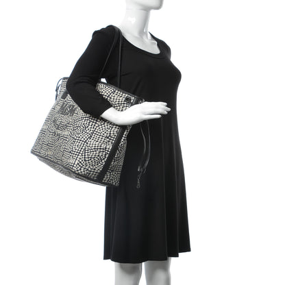 MCM Visetos Large Liz Reversible Shopper Tote Black 2 of 11