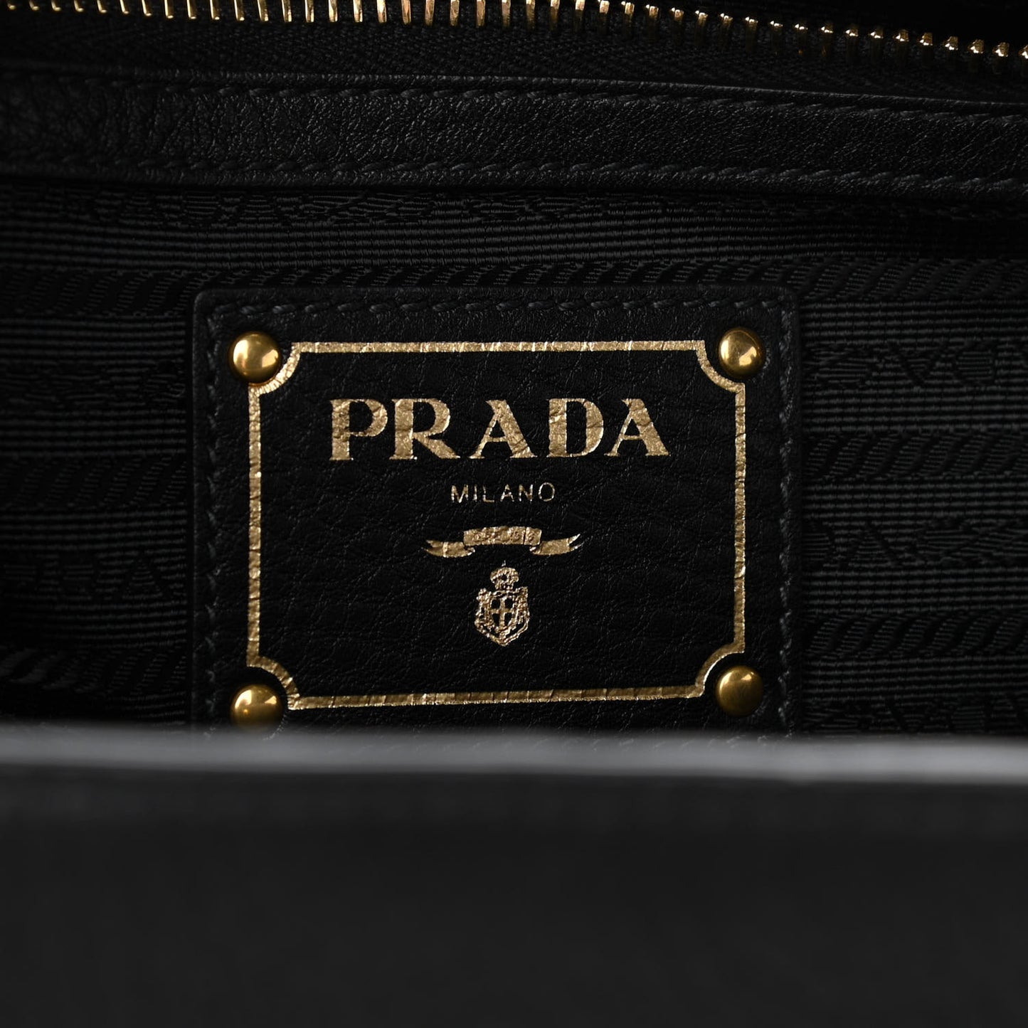 Vitello Daino Tote Black
