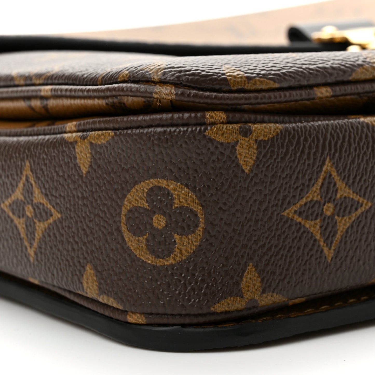 Reverse Monogram Pochette Metis