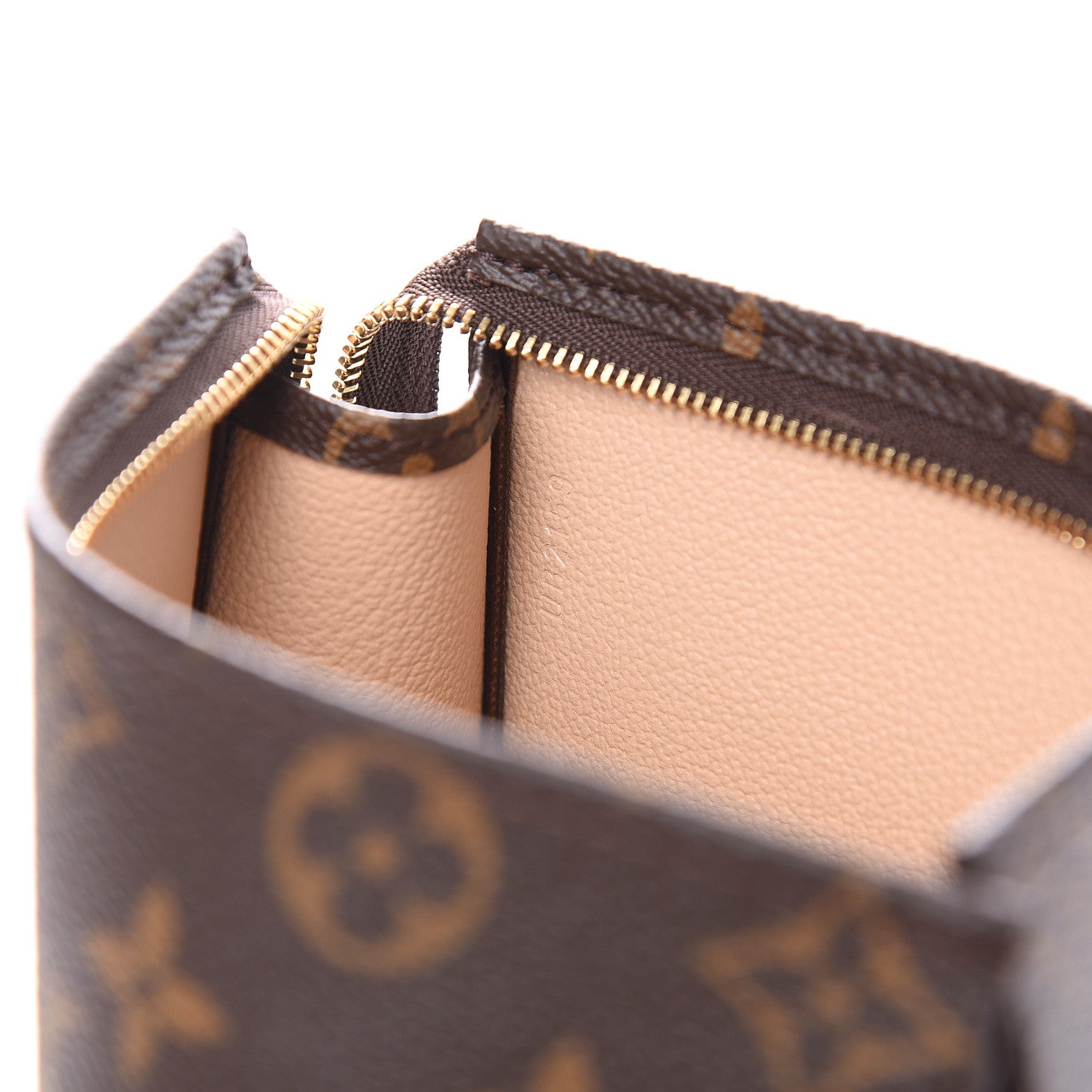 Louis Vuitton Monogram Toiletry Pouch 19 6 of 10
