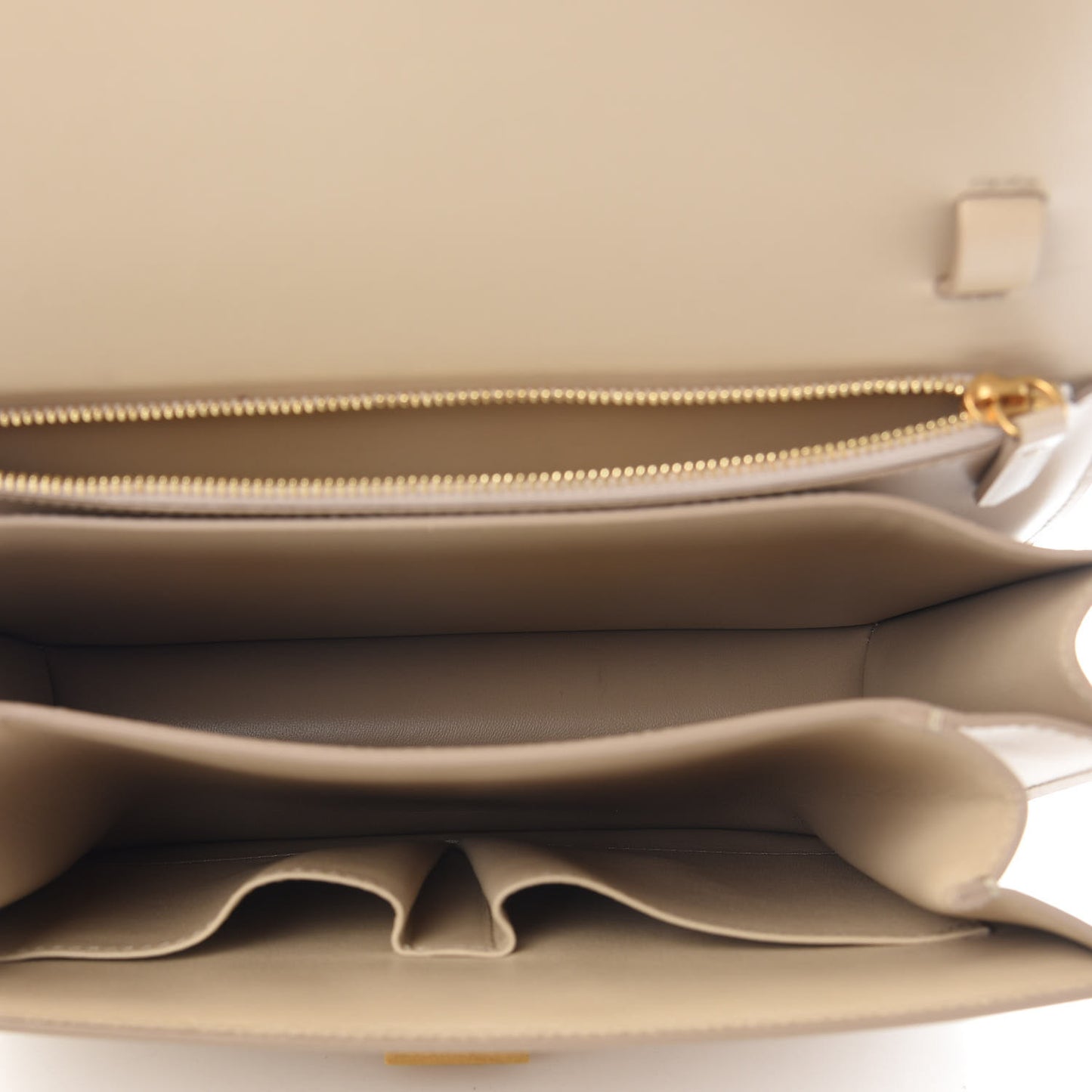 Box Calfskin Medium Classic Box Flap Bag Powder