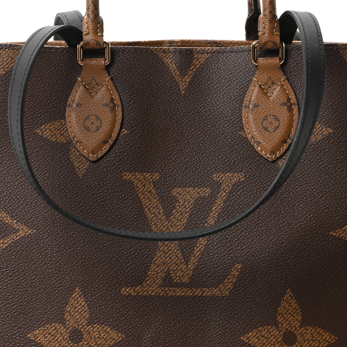Reverse Monogram Giant Onthego MM