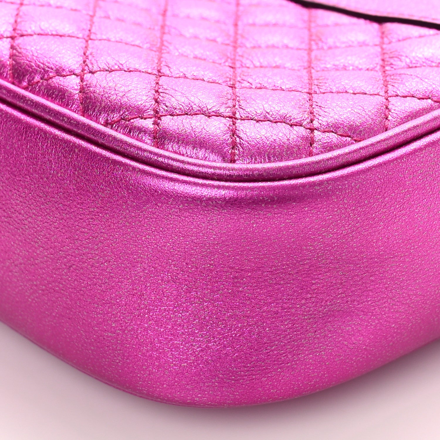 Gucci Laminated Nappa Trapuntata Small Zumi Shoulder Bag Fuxia 9 of 10