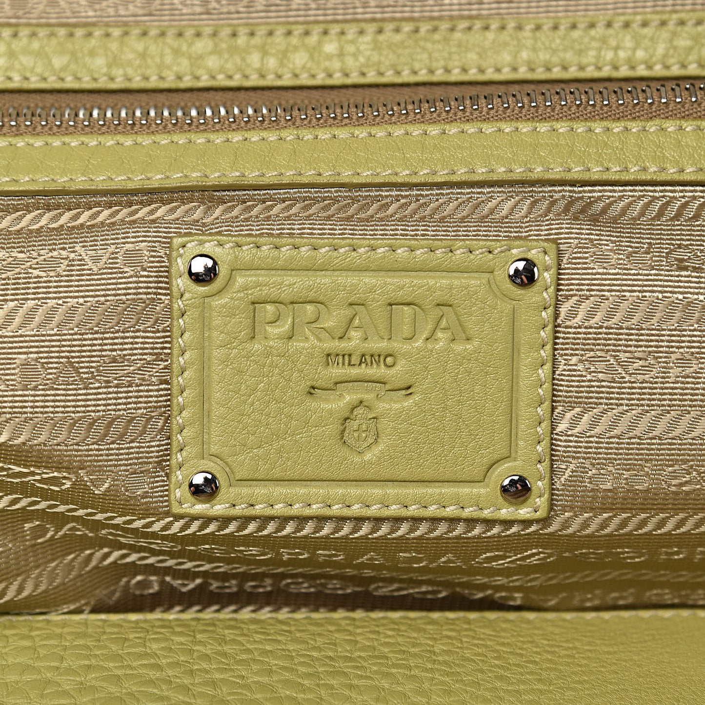 Vitello Daino Satchel Cedro