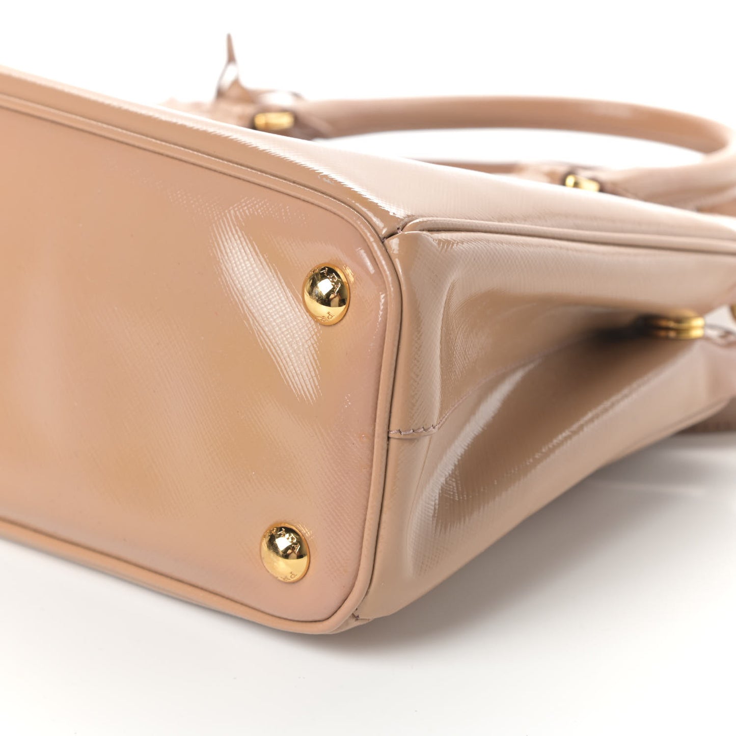 Saffiano Vernice Small Galleria Double Zip Tote Cammeo