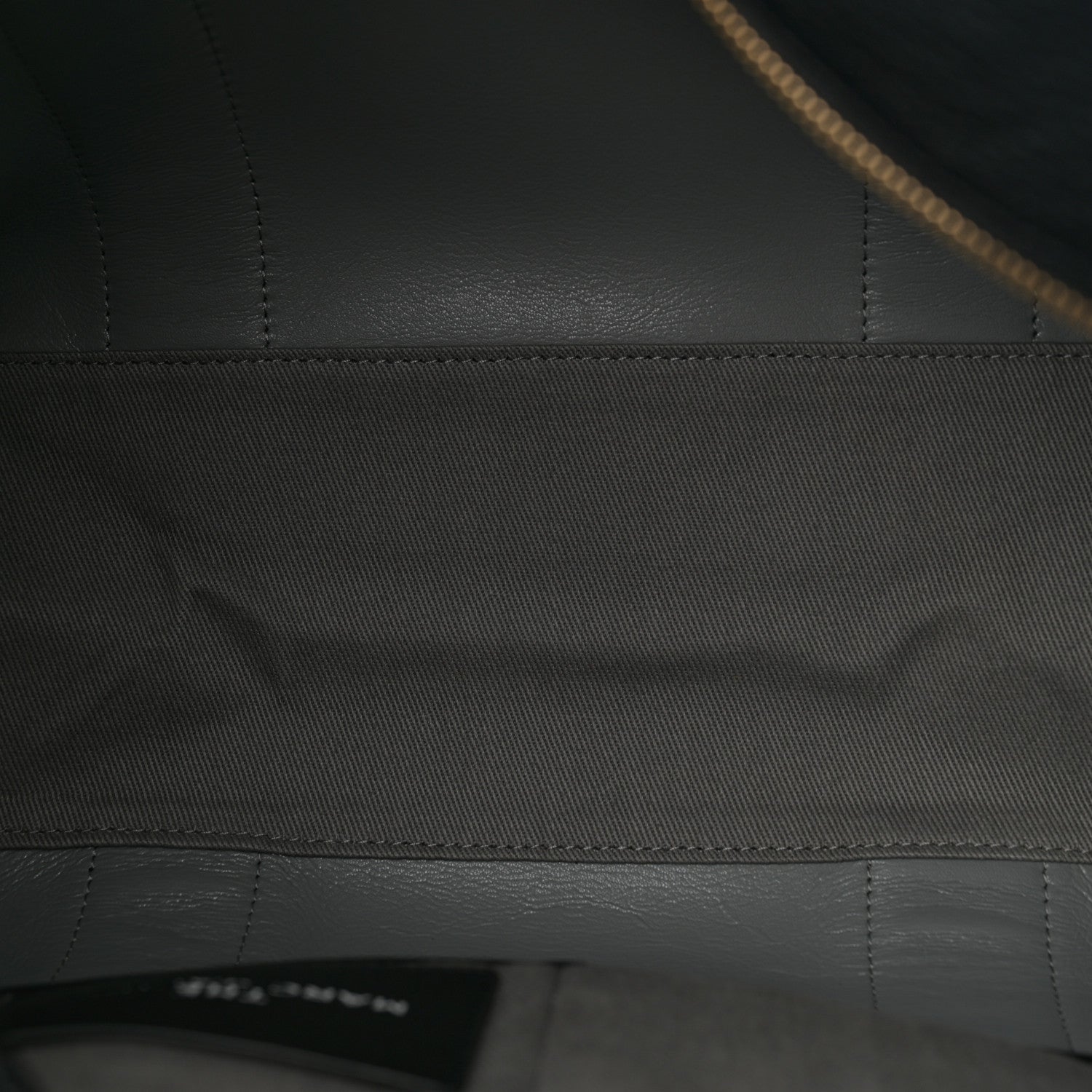 Marc Jacobs Grained Calfskin Large The Tote Bag Black 5 of 13