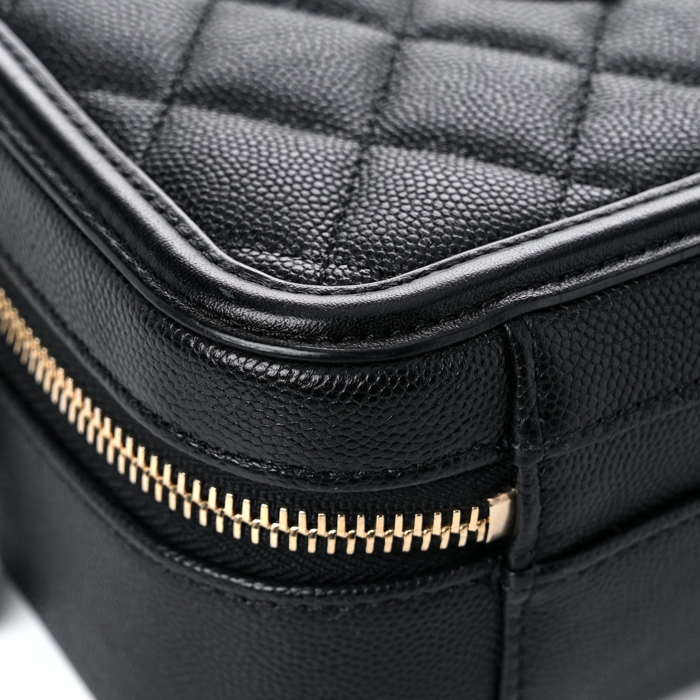 Caviar Quilted Medium CC Filigree Vanity Case Black