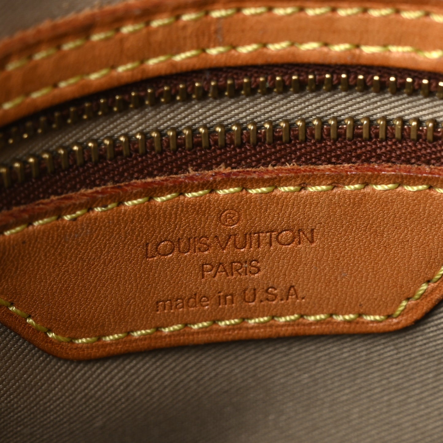 Monogram Petit Bucket 23