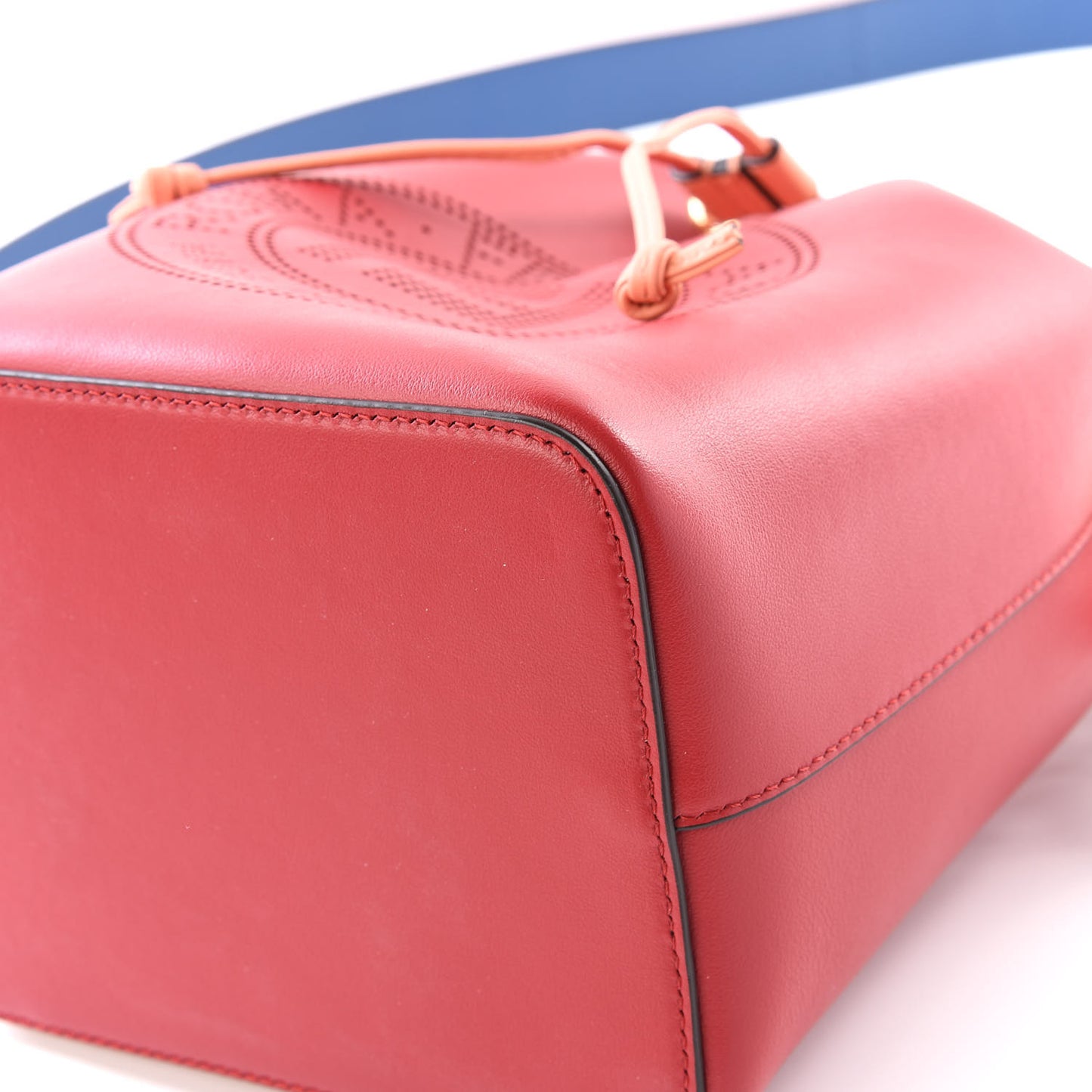 Vitello Grace F is Fendi Stamp Patch Perforated Small Mon Tresor Bucket Bag Fragola
