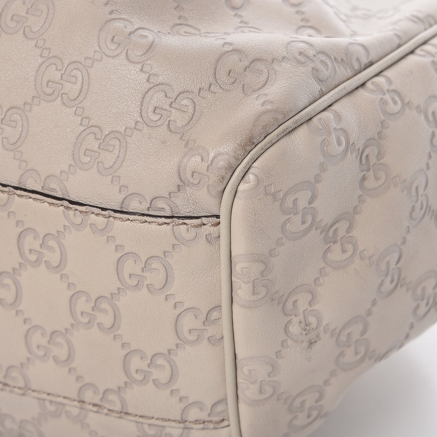 Guccissima Medium Sukey Tote Mystic White